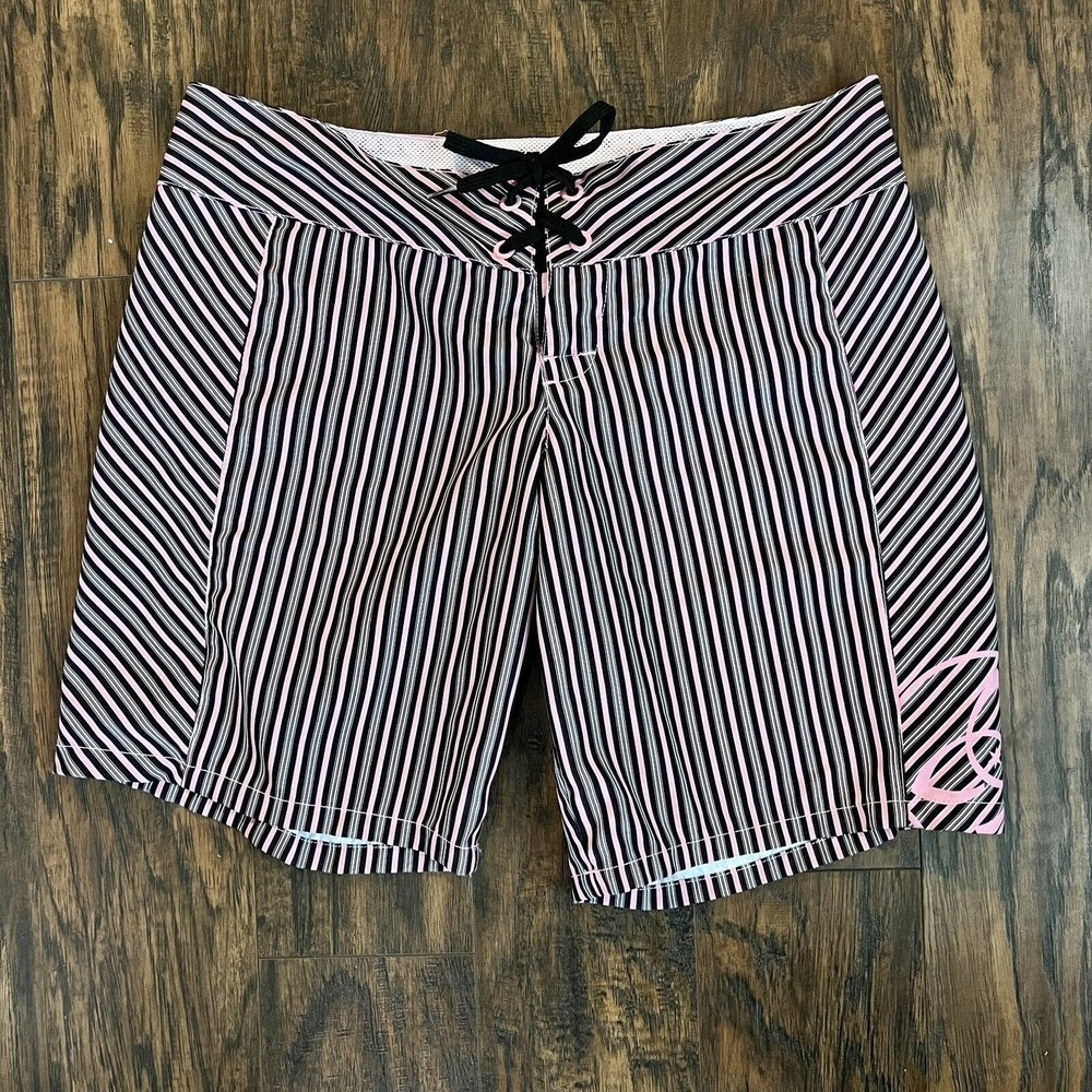 Ezekiel Women’s Board Shorts Size 7 Pink & Black